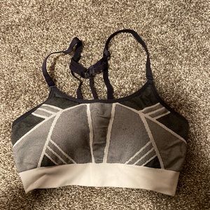 💋SOLD💋Like new sports bra